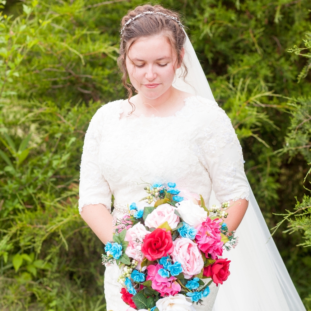 Modest wedding dress - Picture 7 of 7